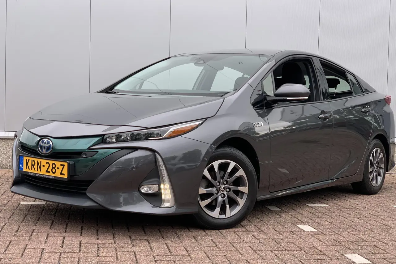 Toyota Prius 1.8 Plug-In Business Plus 2018, foto 1