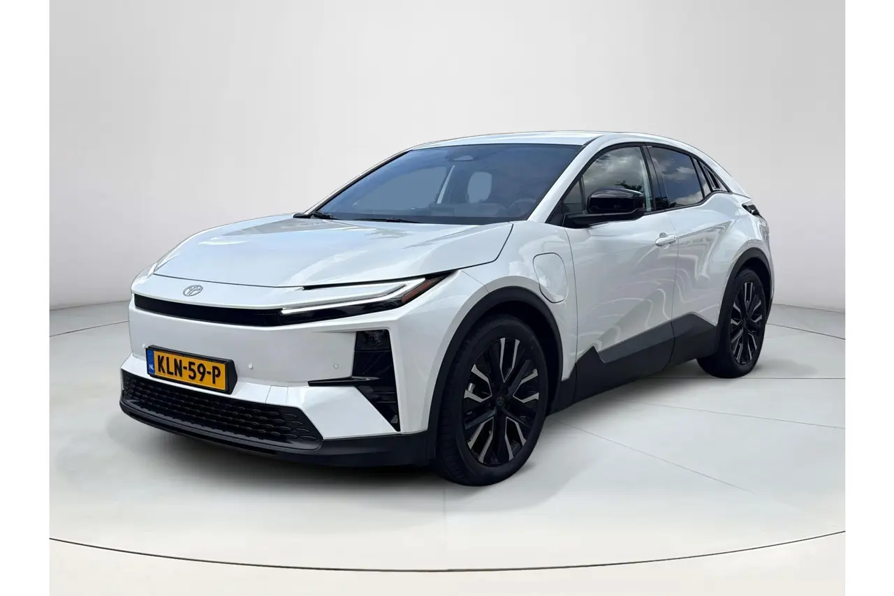 Toyota C-HR First Edition 77 kWh 2026, foto 1