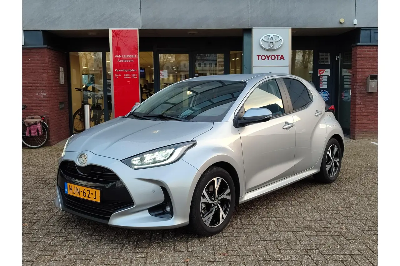 Toyota Yaris Hybrid 115 Dynamic 2025, foto 1