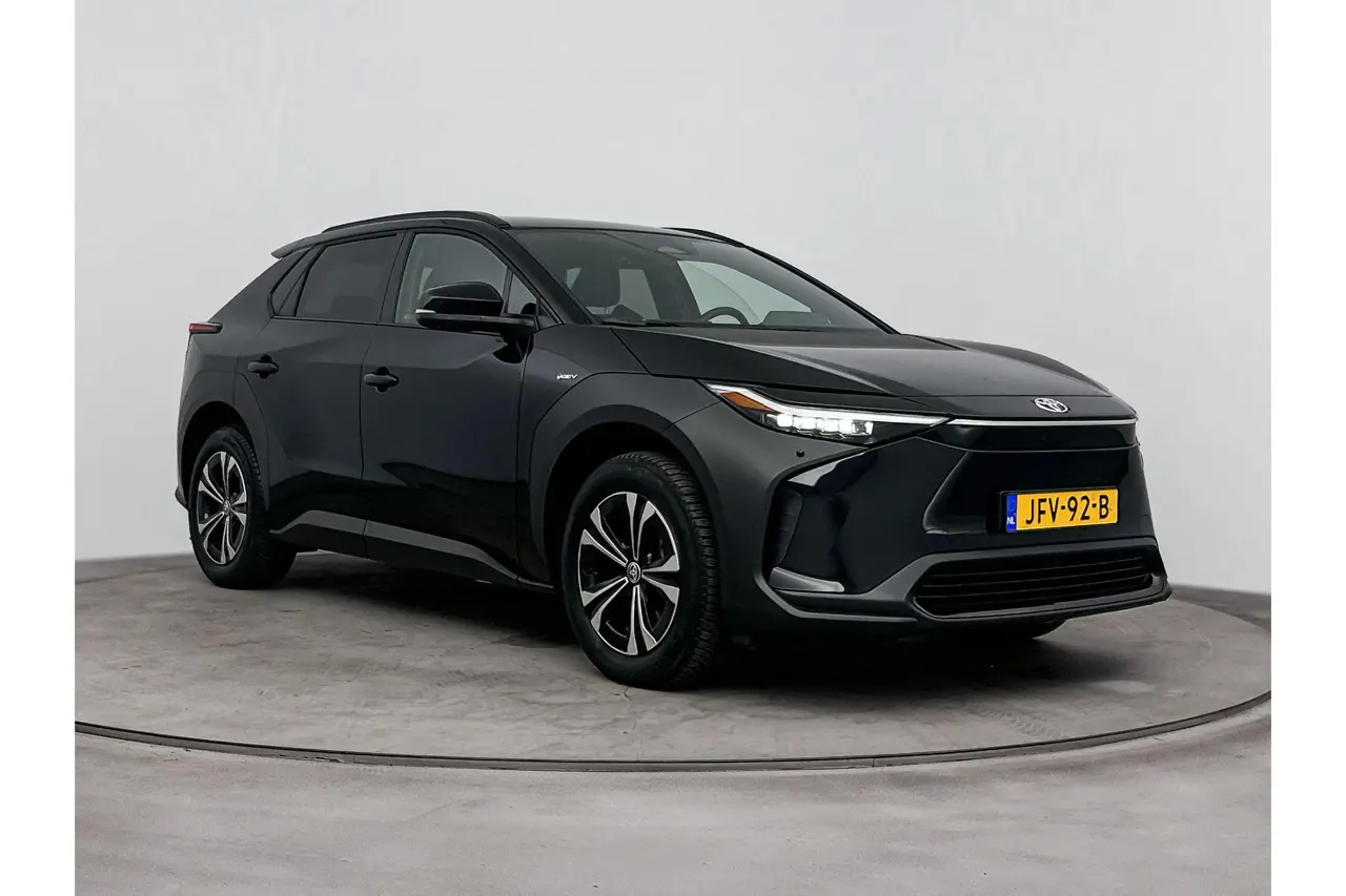 Toyota bZ4X Dynamic 71 kWh 2025, foto 1