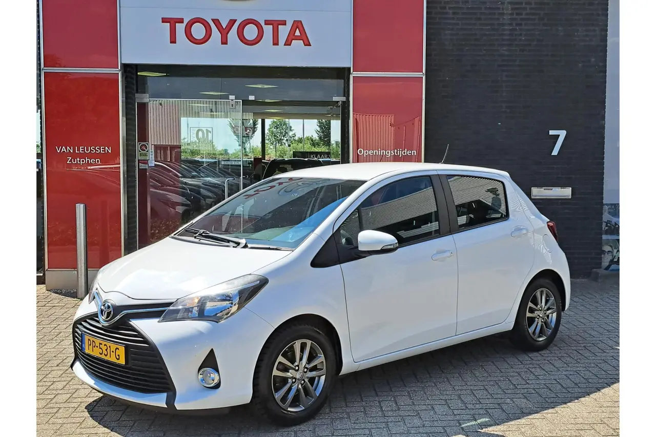 Toyota Yaris 1.0 VVT-i Aspiration 2014, foto 1