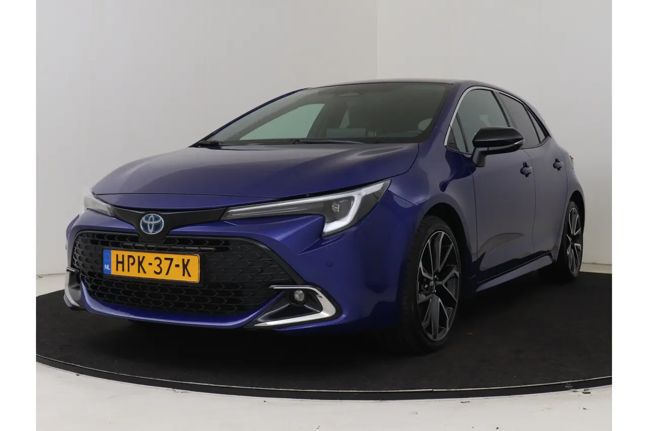 Toyota Corolla Hybrid 180 Executive 2025, foto 1