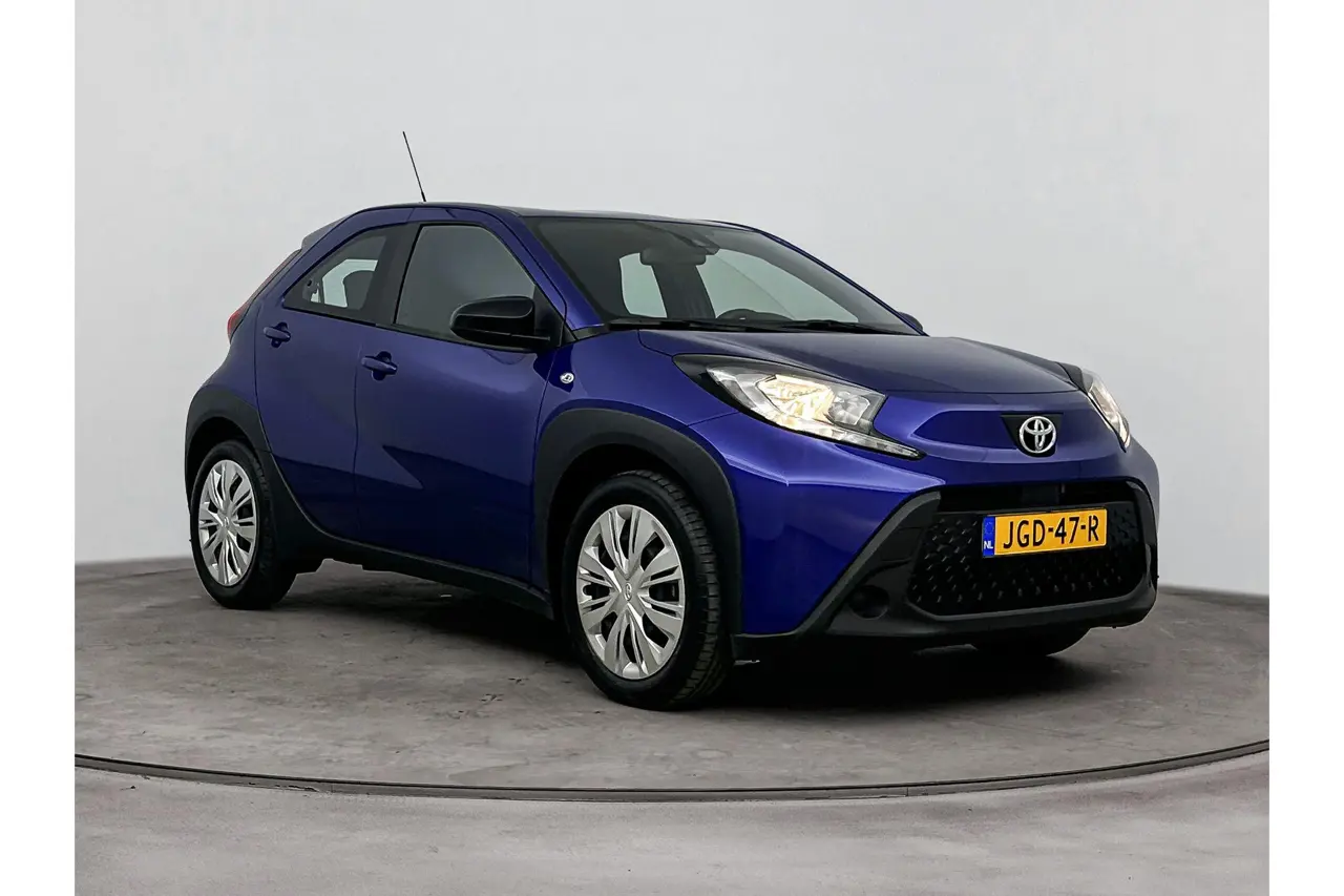 Toyota Aygo X 1.0 VVT-i Mt Play 2025, photo 1
