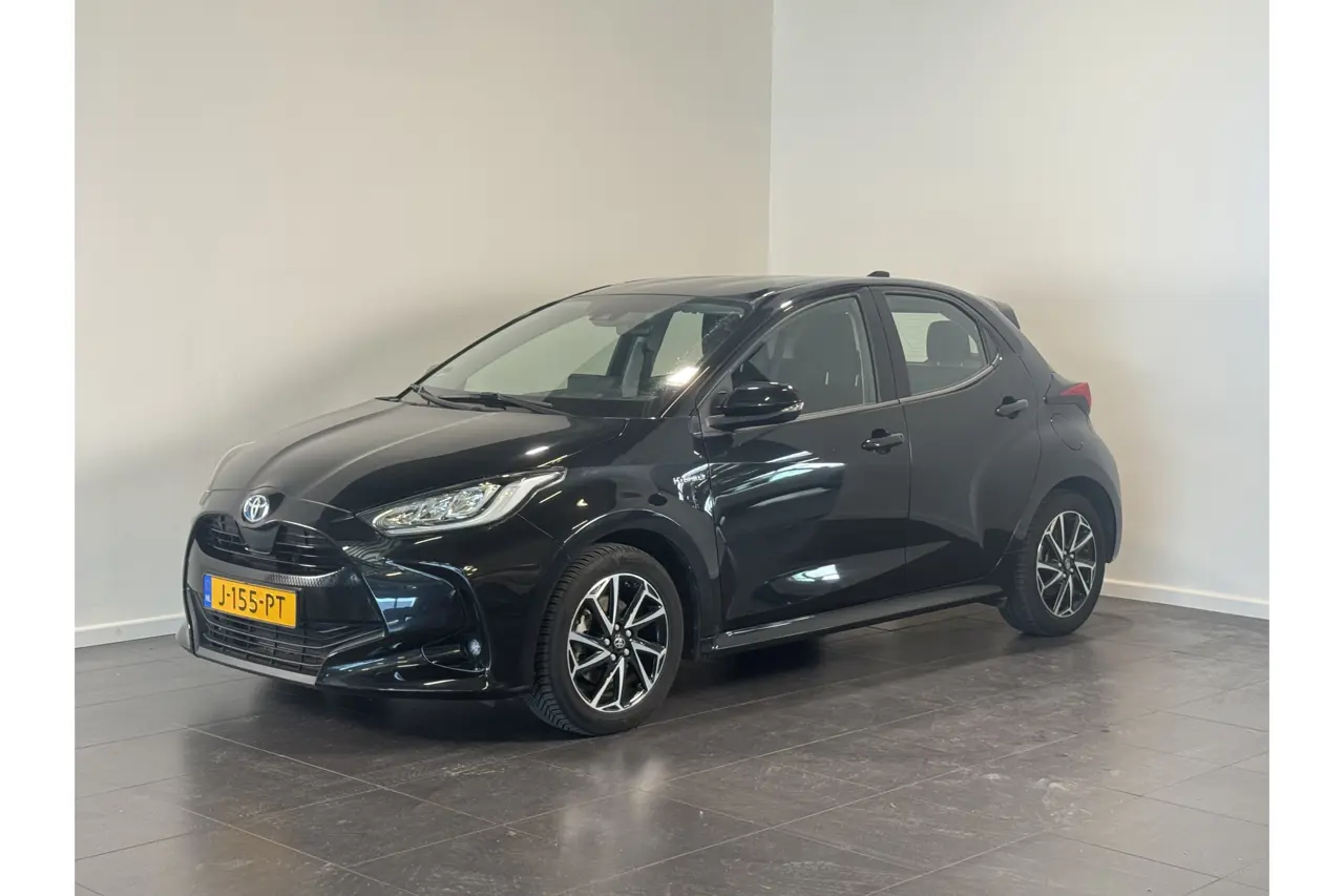 Toyota Yaris 1.5 Hybrid First Edition 2020, foto 1