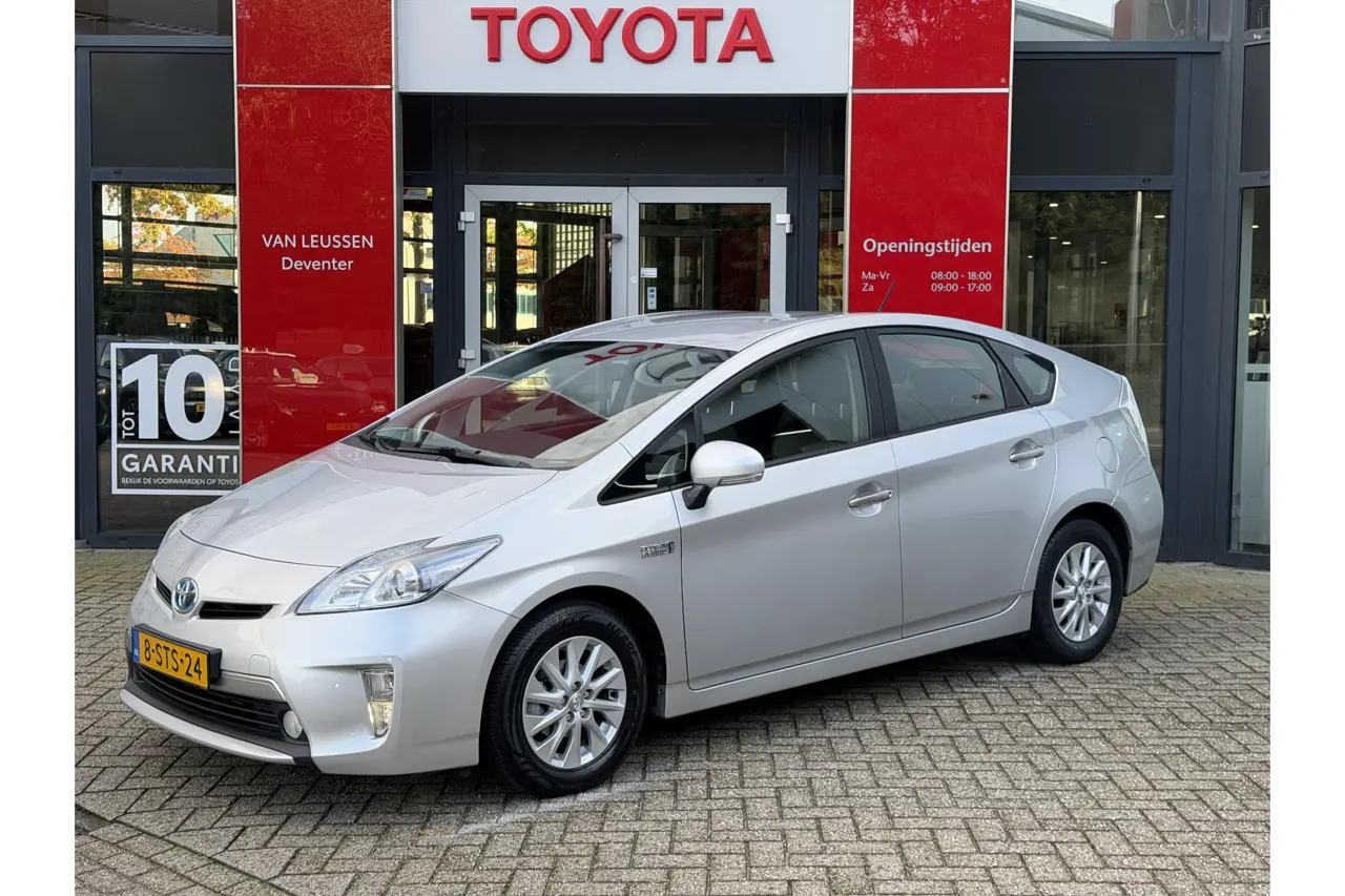 Toyota Prius 1.8 Plug-In Aspiration 2013, foto 1