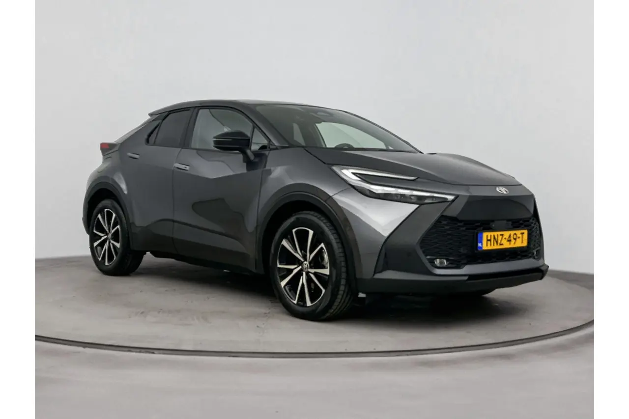 Toyota C-HR 2.0 Plug-In Hybrid 220 First Edition 2025, foto 1