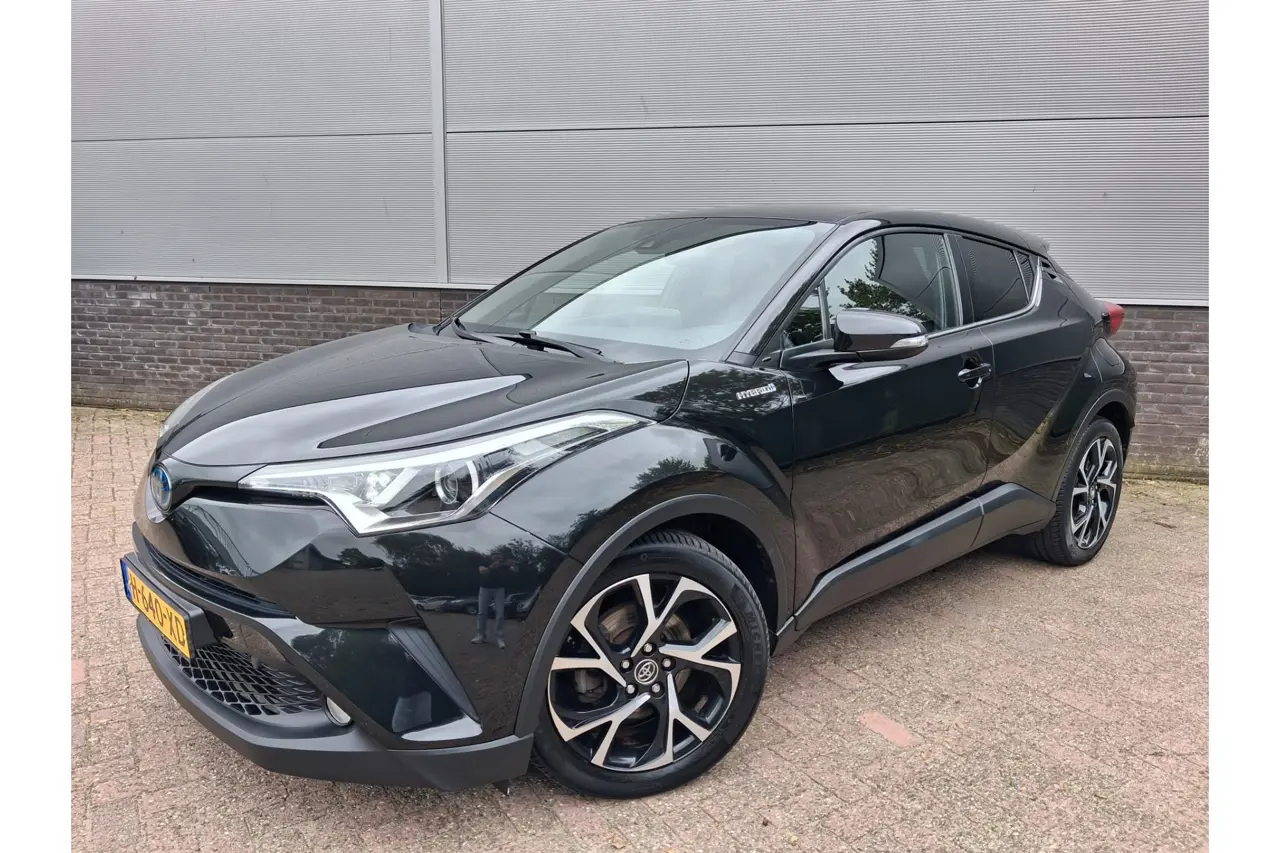Toyota C-HR 1.8 Hybrid Dynamic 2020, foto 1