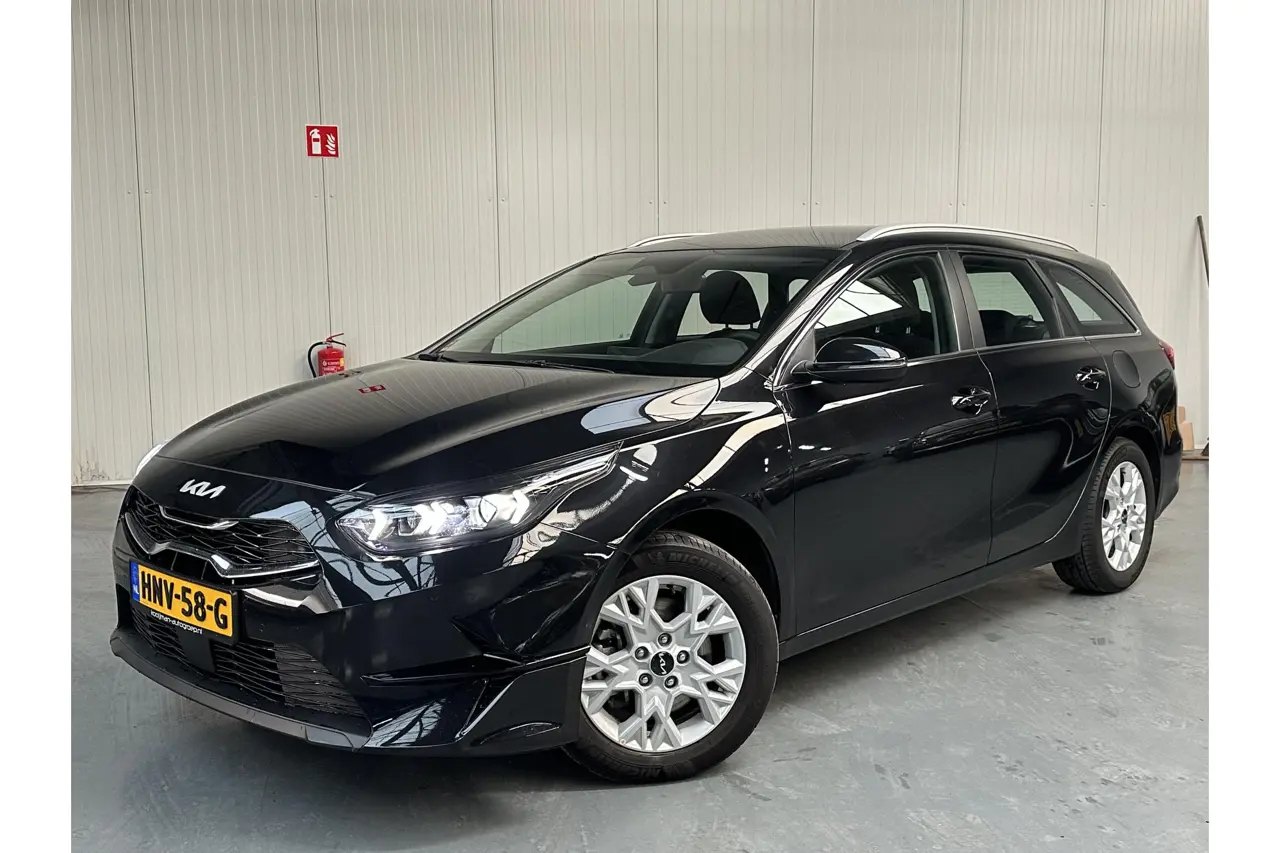 Kia Ceed Sportswagon 1.5 T-Gdi Dynamicline 2025, foto 1