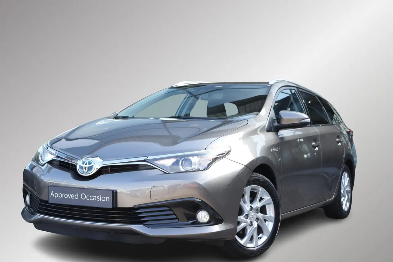 Toyota Auris 1.8 Hybrid Dynamic, Trekhaak, Lm Velgen, 2016, foto 1