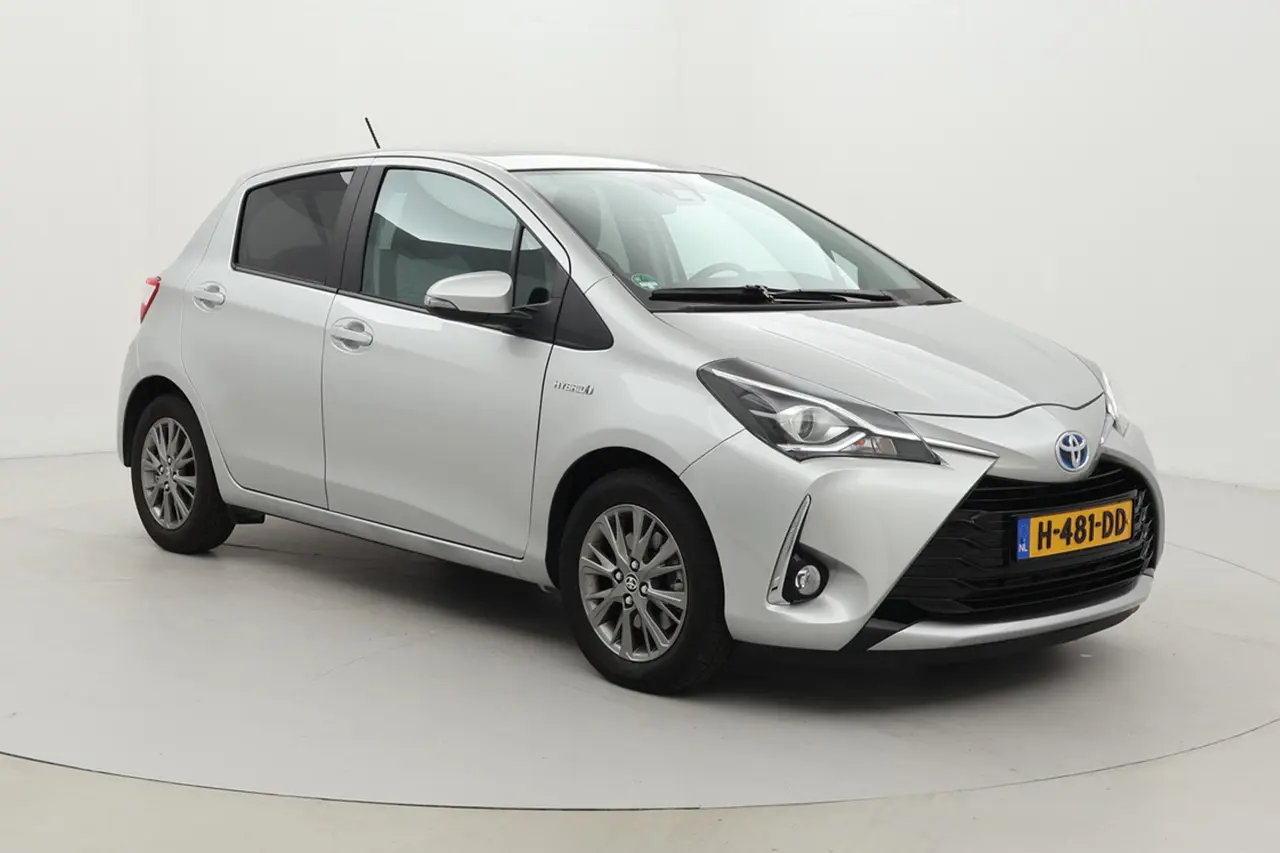 Toyota Yaris 1.5 Hybrid Dynamic 2020, foto 1