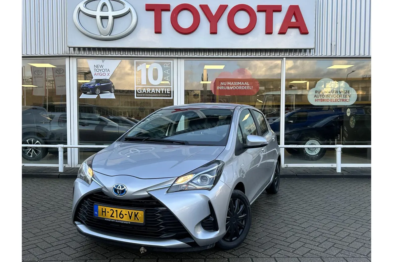 Toyota Yaris 1.5 Hybrid Dynamic 2020, foto 1