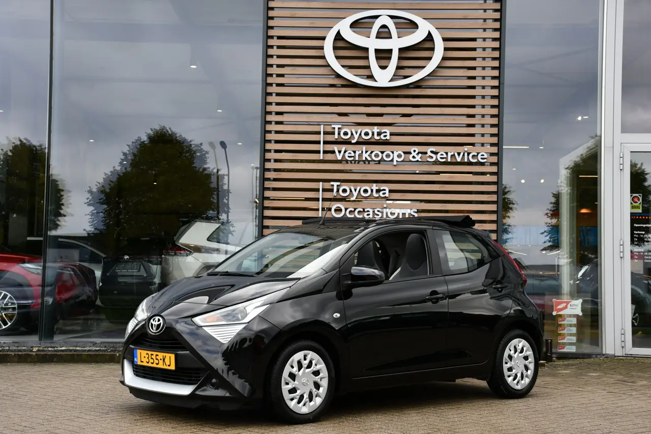 Toyota Aygo 1.0 VVT-i X-Play Cabrio Automaat 72Pk 2021, foto 1