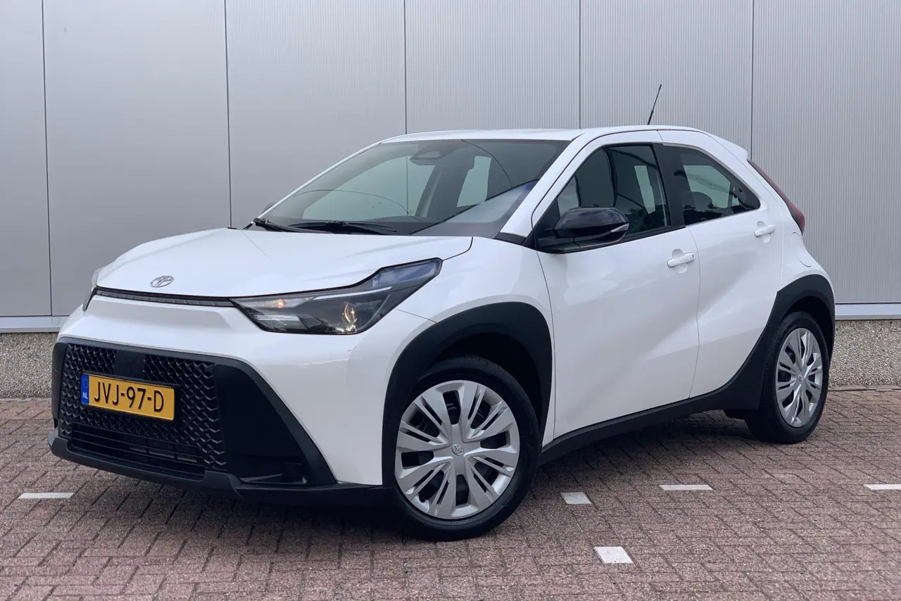Toyota Aygo X Hybrid 115 Play 2026, foto 1