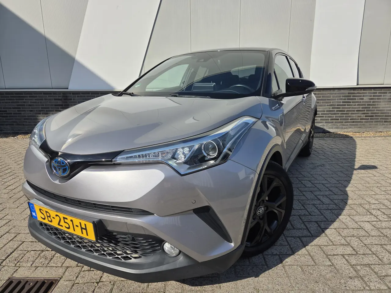 Toyota C-HR 1.8 Hybrid Black Edition Navi Trekhaak Pdc V+A Dode Hoek Deterctie Leder Zwarte Lm Velgen 2018, foto 1
