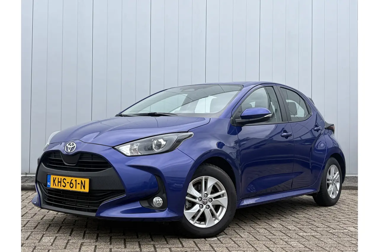 Toyota Yaris 1.5 Hybrid 115 Active Carplay Clima Cruise Lendesteun 2025, foto 1