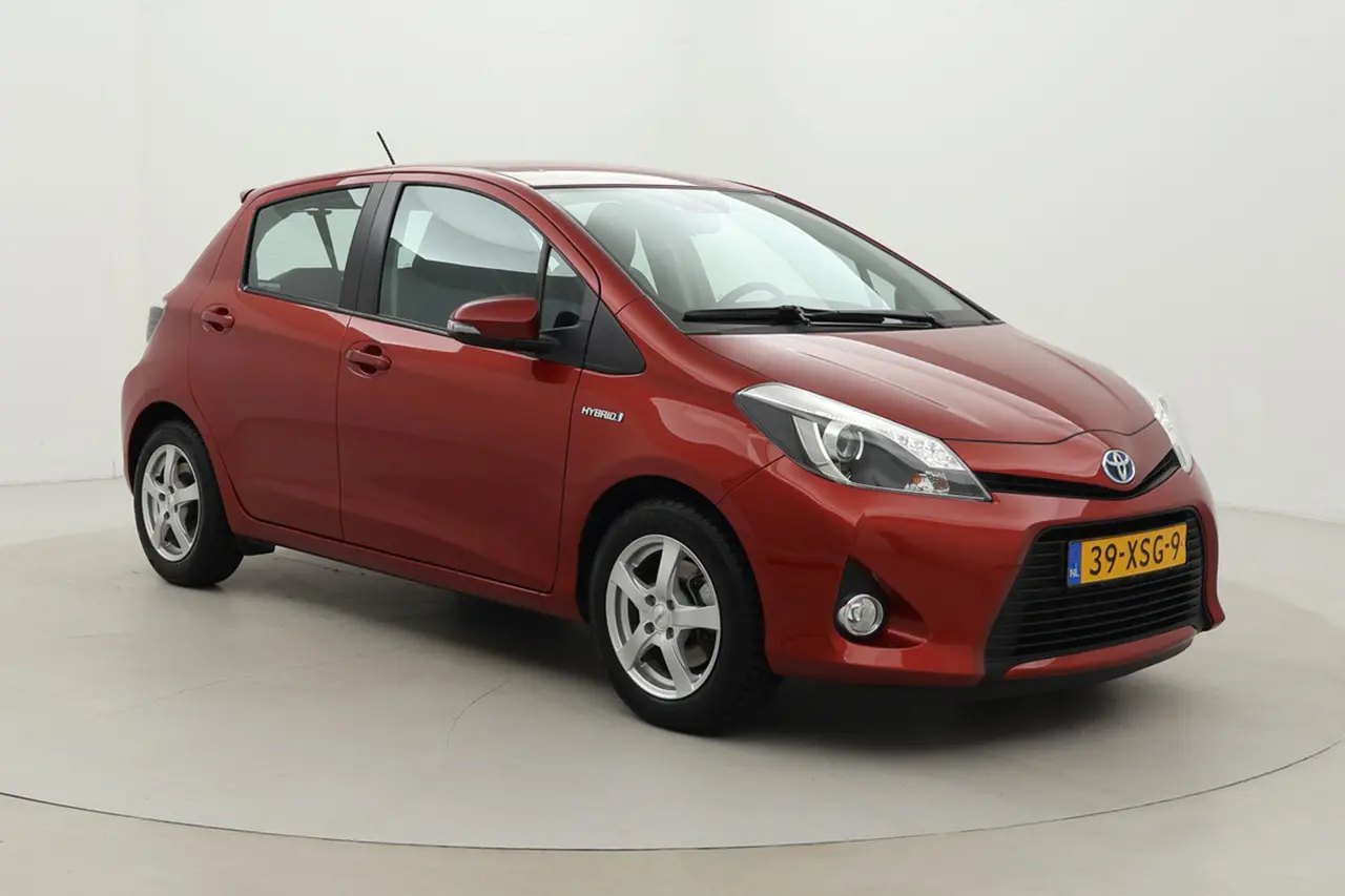 Toyota Yaris 1.5 Hybrid Dynamic 2012, foto 1