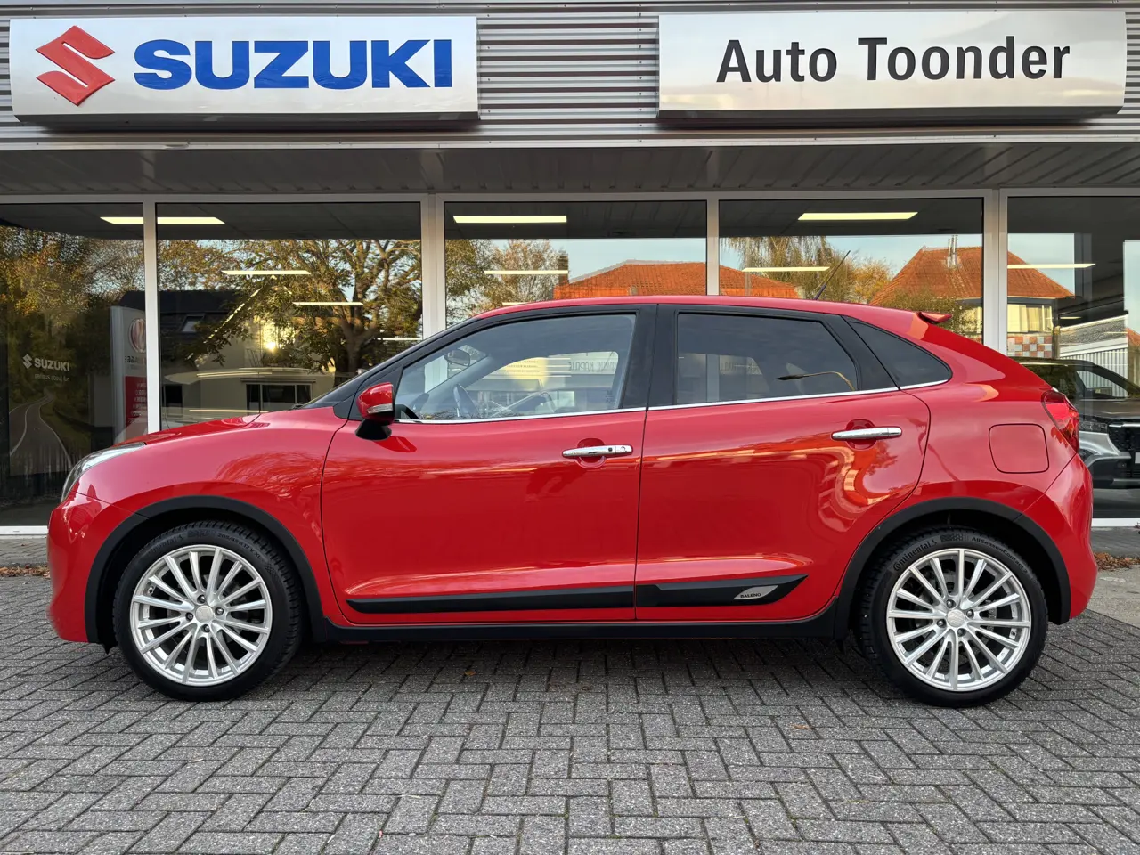 Suzuki Baleno 1.0 Boosterjet High Executive 2016, foto 1