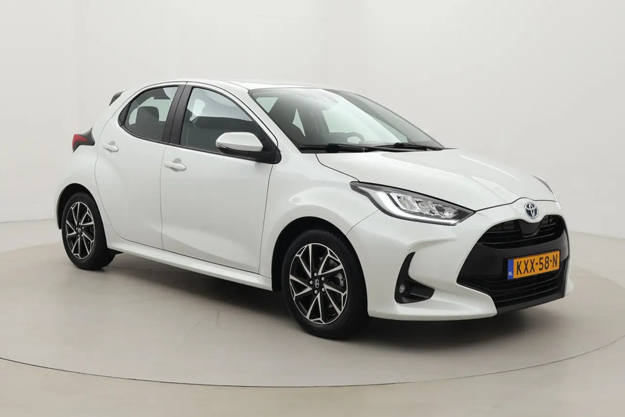 Toyota Yaris 1.5 Hybrid First Edition 2022, foto 1