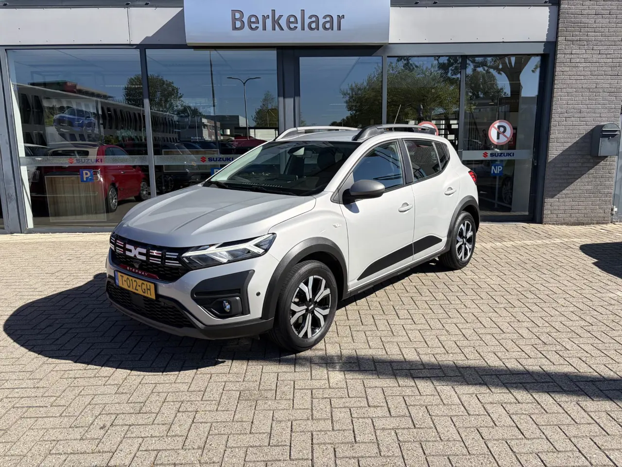Dacia SANDERO Stepway 1.0 Tce 90 Expression 2023, foto 1