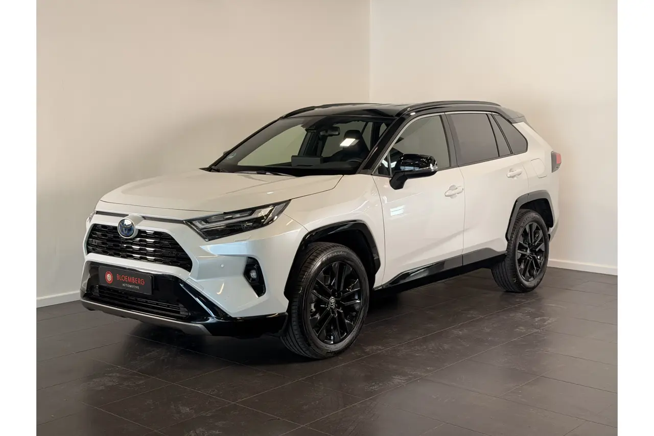 Toyota RAV4 2.5 Hybrid AWD Bi-Tone 2025, foto 1