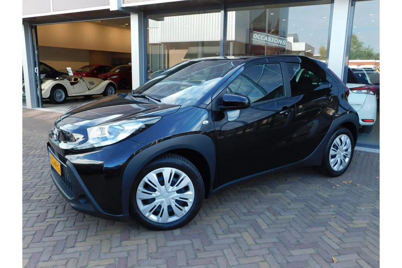 Toyota Aygo X 1.0 VVT-i Mt Play 2025, foto 1