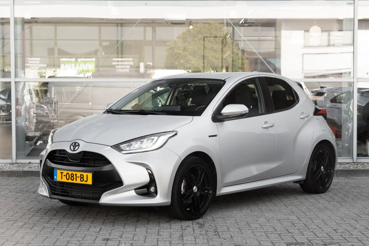 Toyota Yaris 1.5 Hybrid Dynamic 2021, foto 1