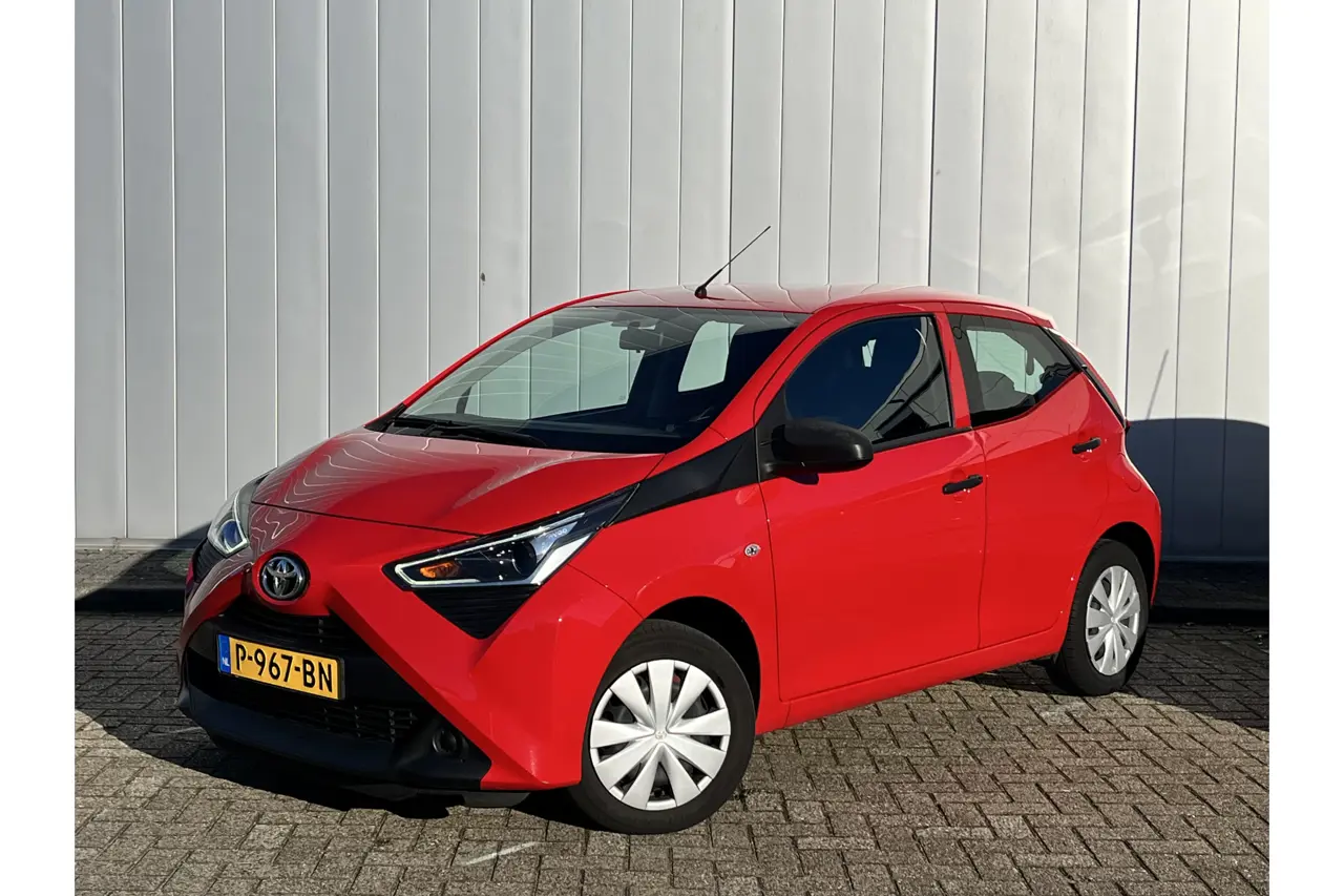 Toyota Aygo 1.0 VVT-i X-Fun Nl Auto Airco Bluetooth Radio Elektrische Ramen En Vergrendeling 2022, foto 1