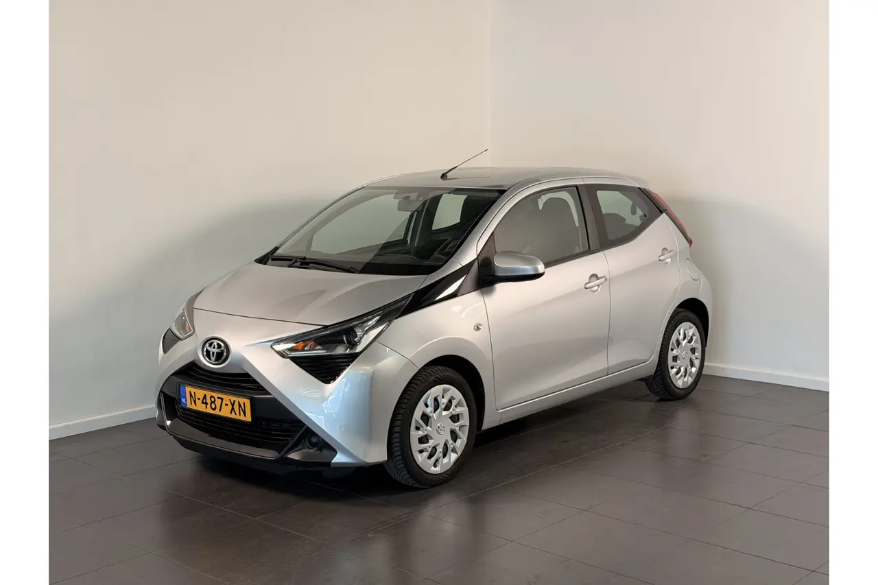 Toyota Aygo 1.0 VVT-i X-Play 2022, foto 1