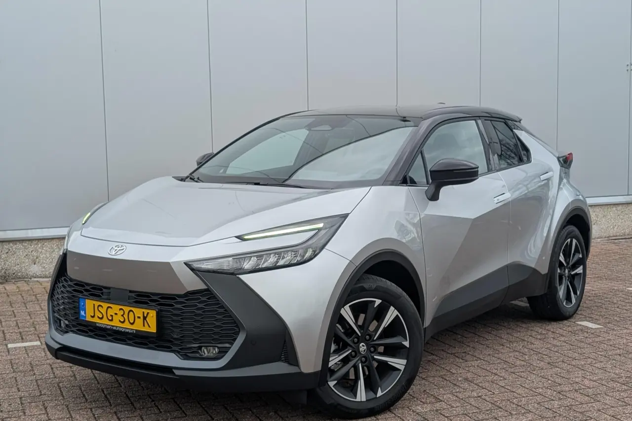 Toyota C-HR 2.0 Plug-In Hybrid 220 Dynamic 2025, foto 1
