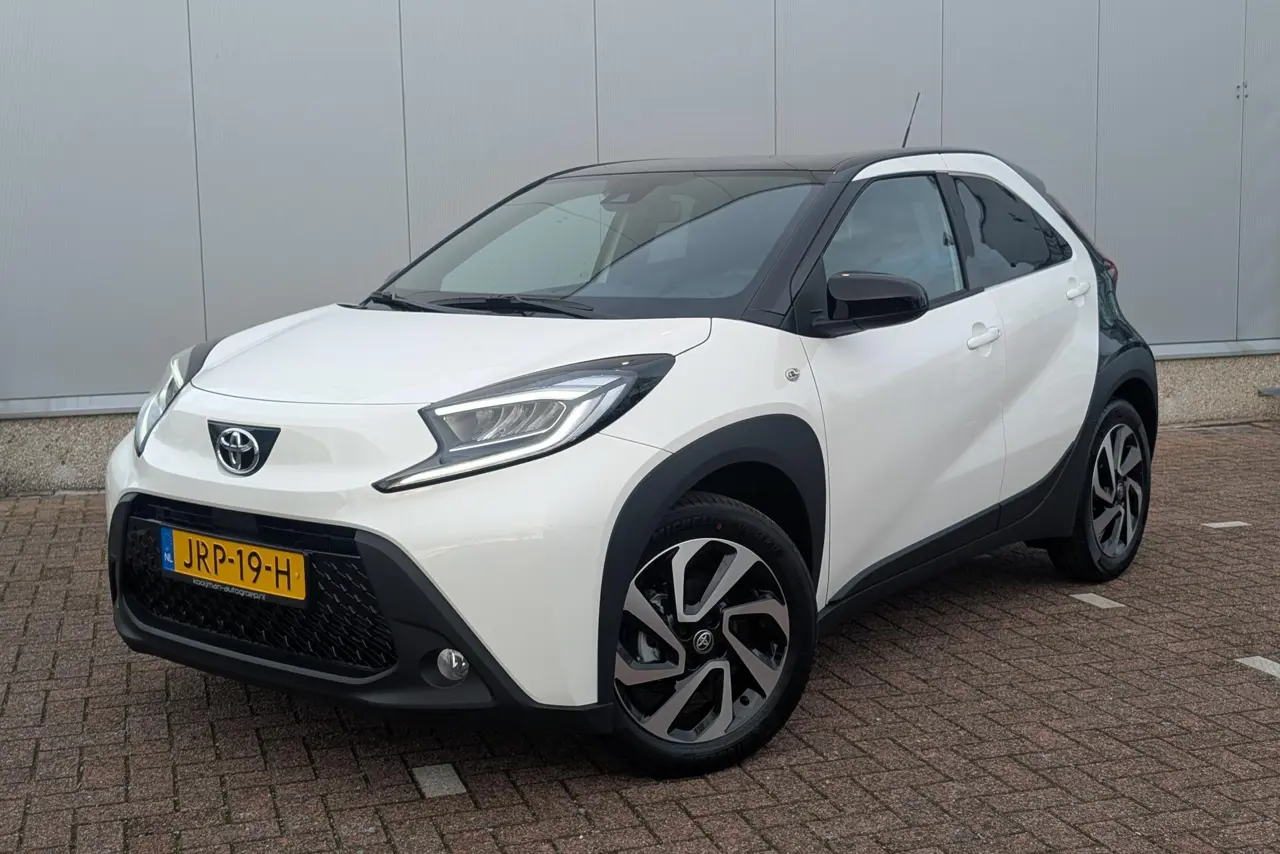 Toyota Aygo X 1.0 VVT-i Mt First 2025, photo 1