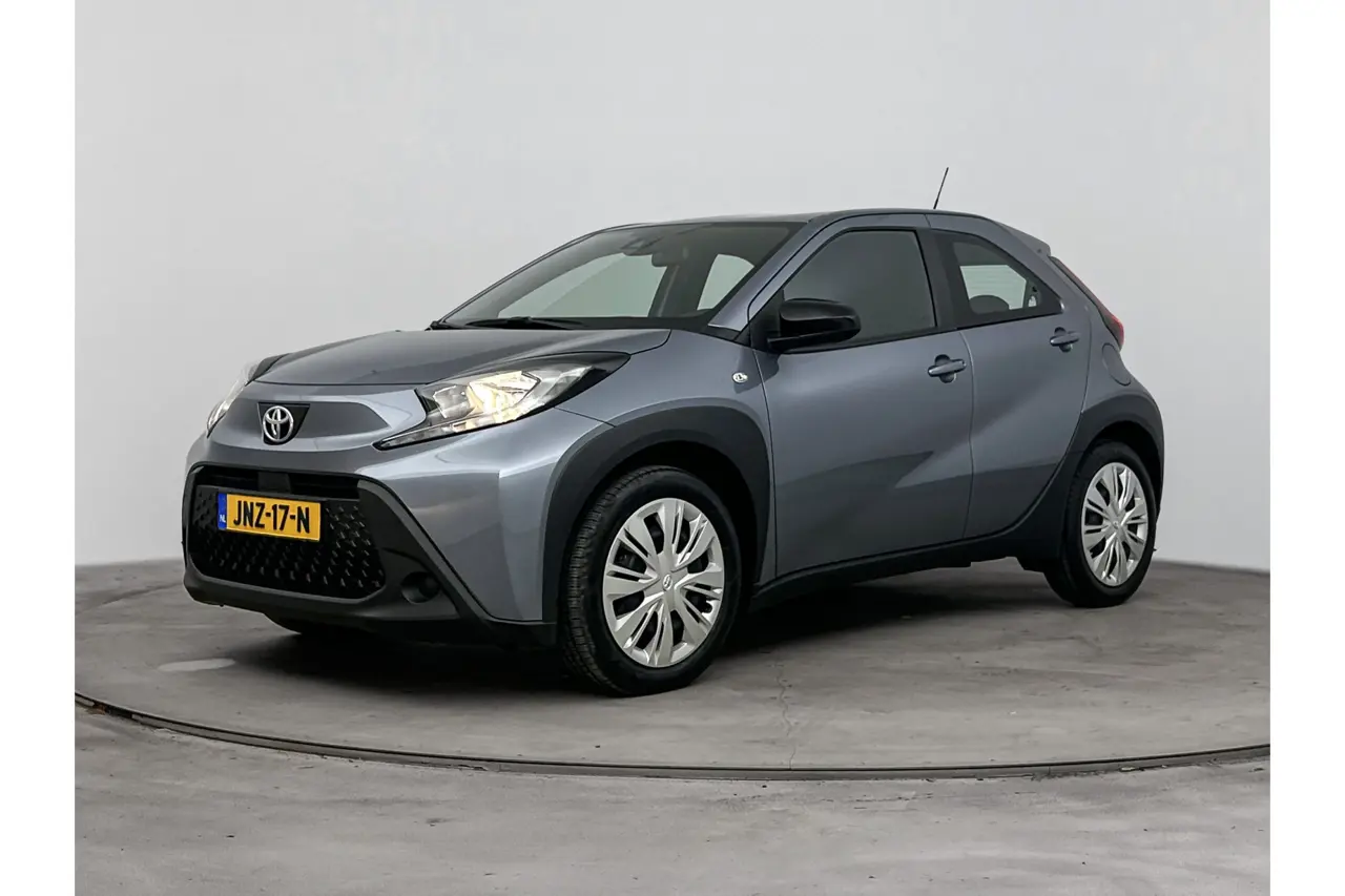 Toyota Aygo X 1.0 VVT-i MT Play 2025, foto 1