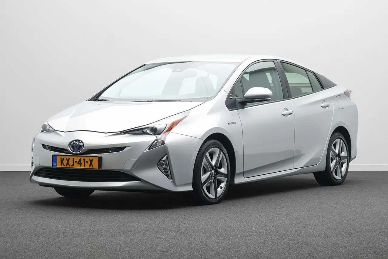 Toyota Prius 1.8 Hybrid Executive 2018, photo 1
