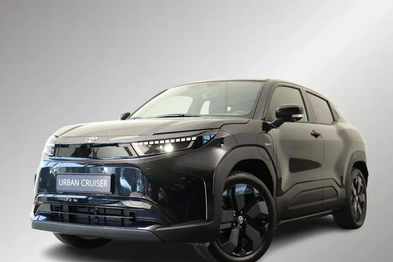 Toyota Urban Cruiser Dynamic 61 kWh 2026, foto 1