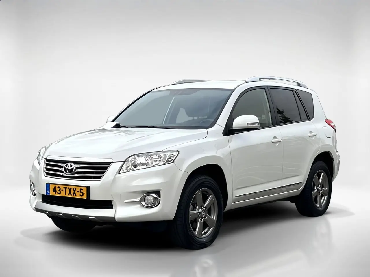 Toyota RAV4 2.0 Vvti Executive Business 2012, foto 1