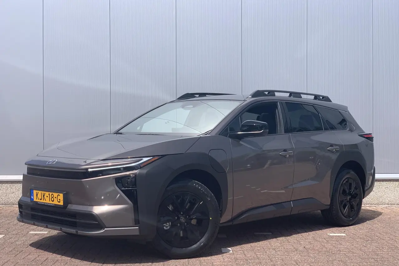 Toyota bZ4X Executive AWD 75 kWh 2026, foto 1