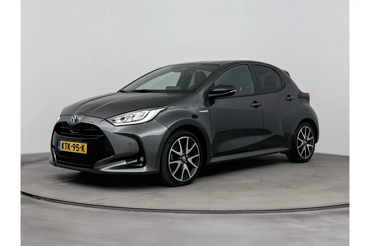Toyota Yaris 1.5 Hybrid Executive 2021, foto 1