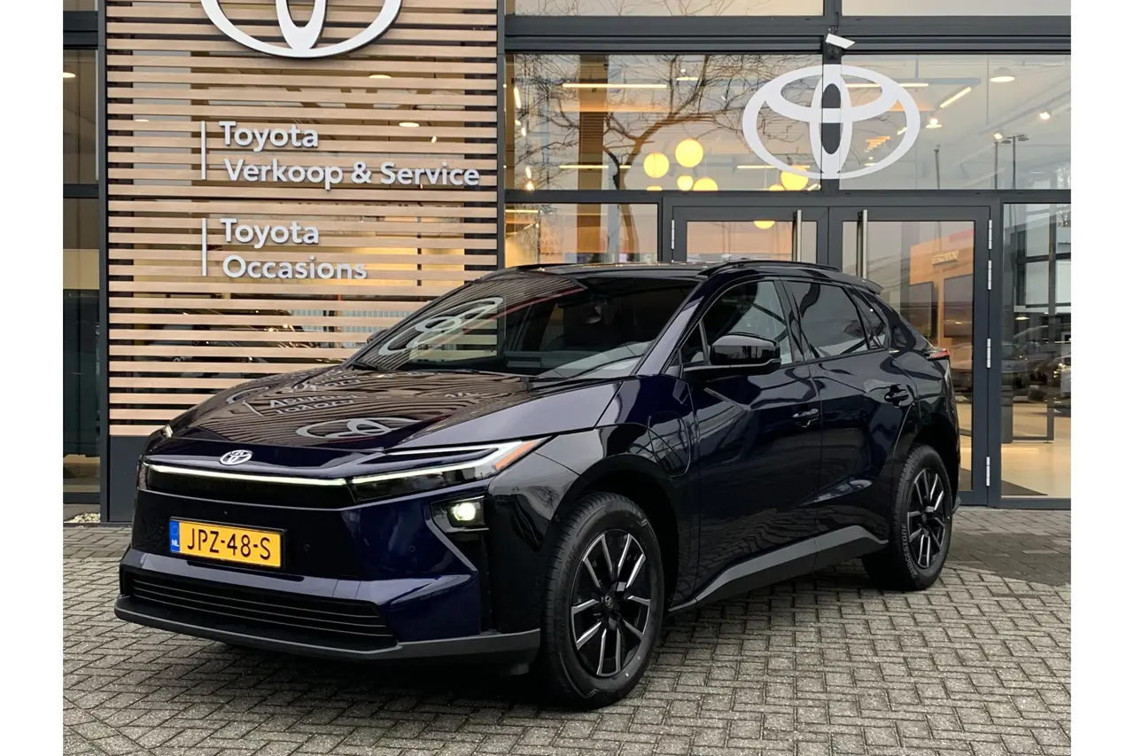 Toyota bZ4X Executive 73 kWh 2025, foto 1
