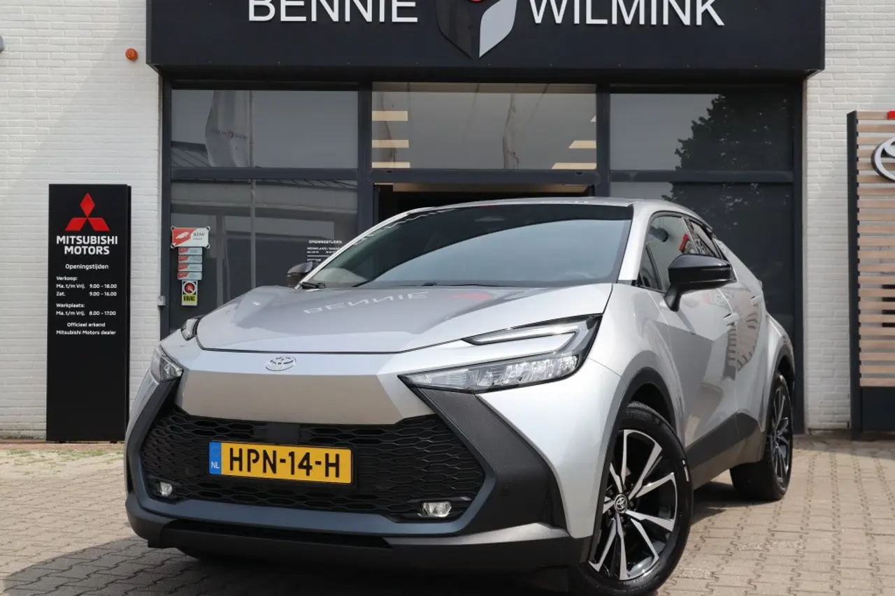 Toyota C-HR 1.8 Hybrid 140 Dynamic 2025, foto 1