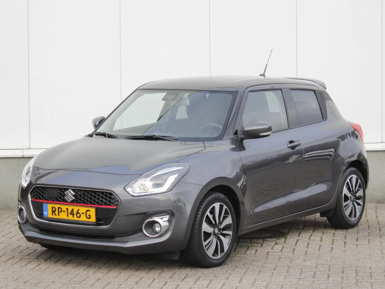 Suzuki Swift 1.0 Stijl Smart Hybrid 2018, foto 1