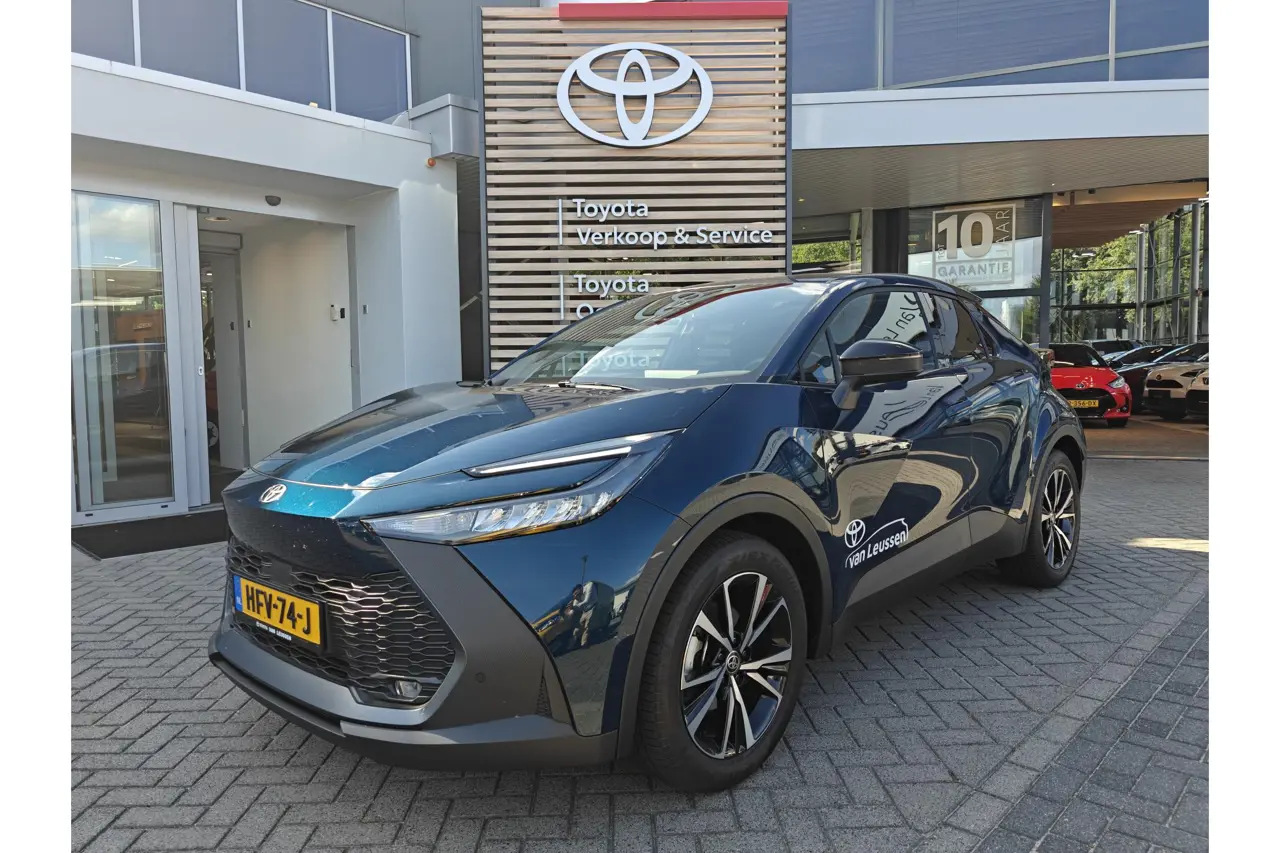 Toyota C-HR 1.8 Hybrid 140 Dynamic 2025, foto 1