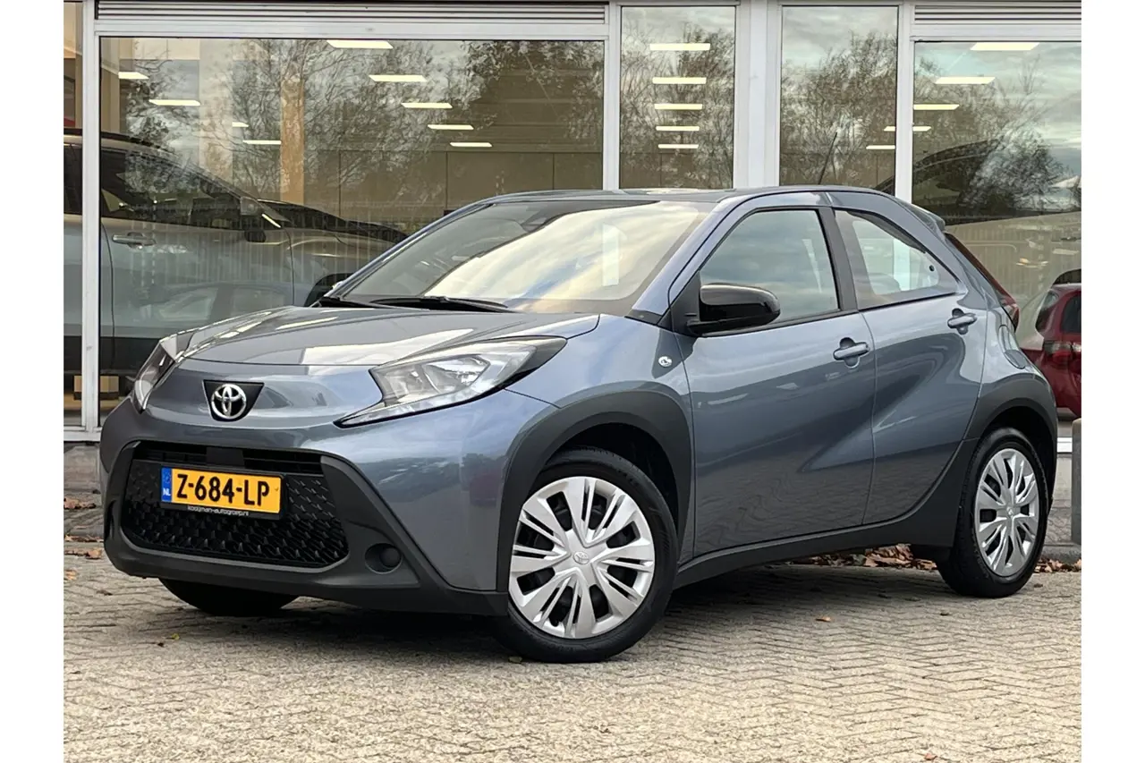 Toyota Aygo X 1.0 VVT-i S-CVT Play 2024, foto 1