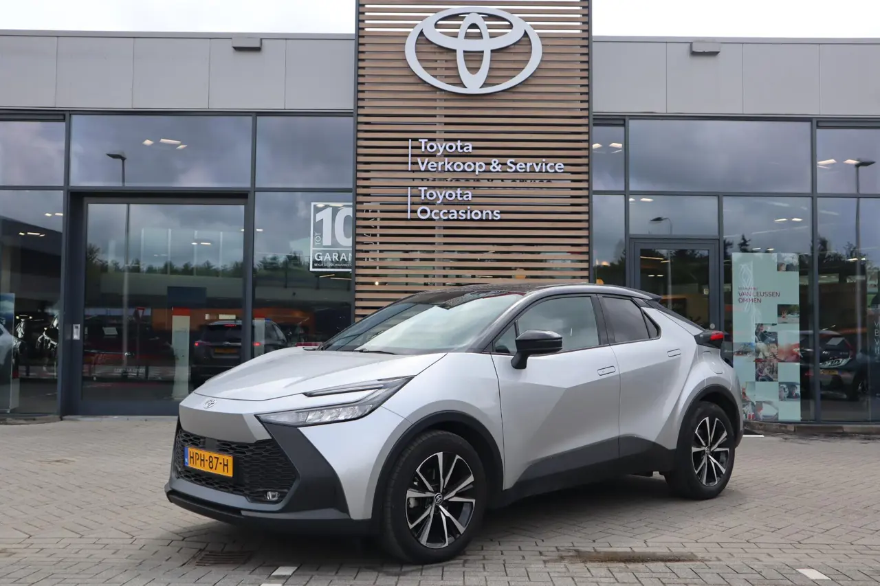 Toyota C-HR Hybrid 140 Dynamic 2025, foto 1
