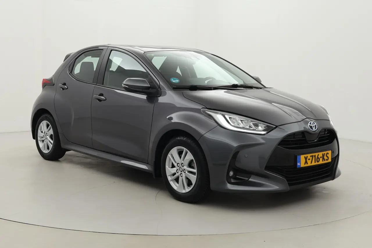 Toyota Yaris 1.5 Hybrid Dynamic 2023, foto 1