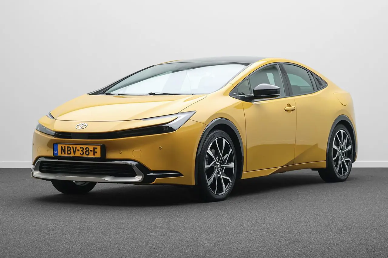 Toyota Prius 2.0 Plug-In Executive 2024, foto 1