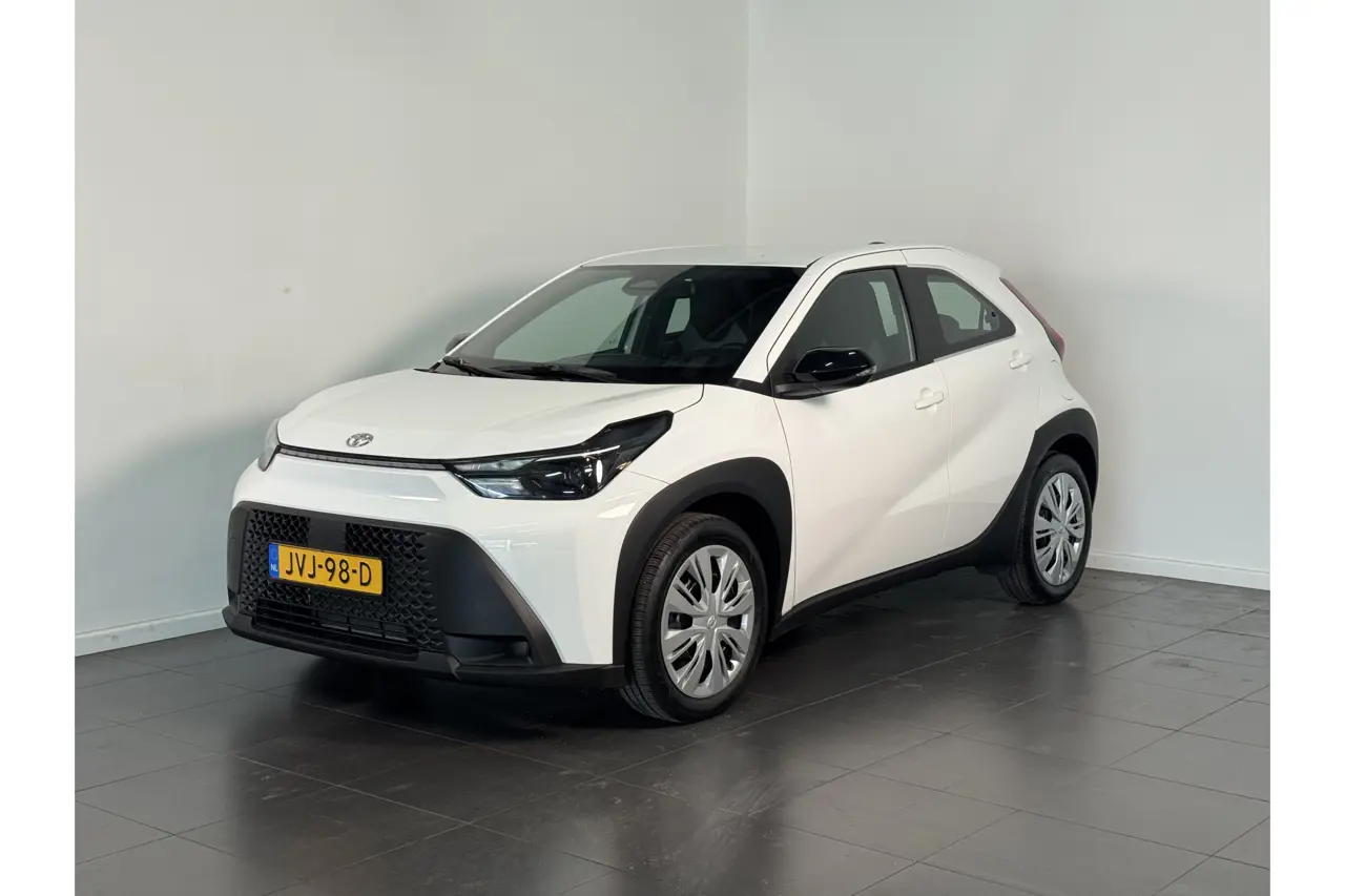 Toyota Aygo X Hybrid 115 Play 2026, foto 1