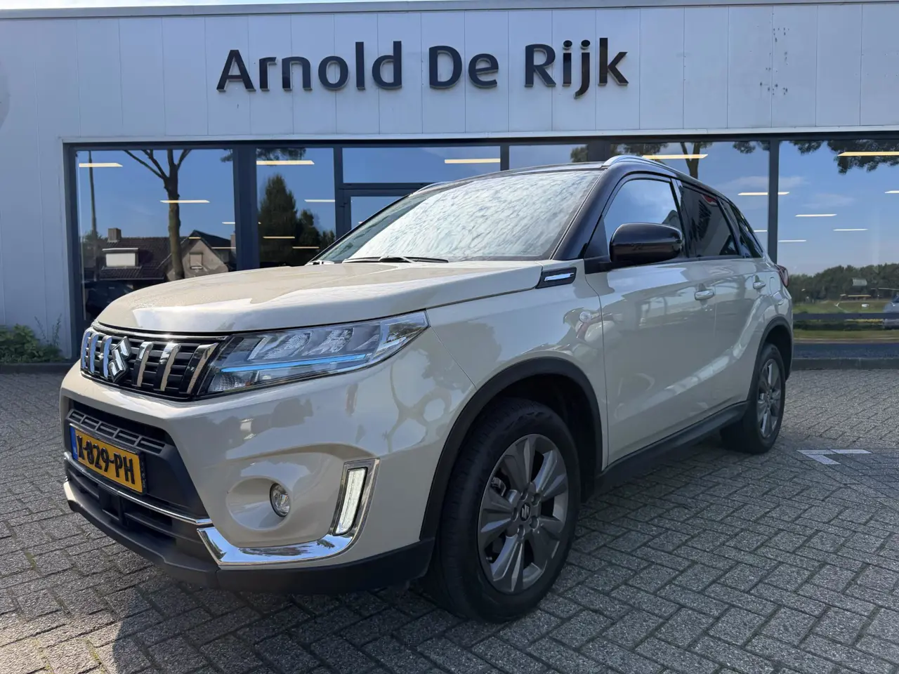 Suzuki Vitara 1.5 Hybrid Select 2024, foto 1