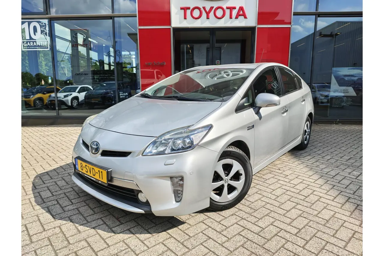 Toyota Prius 1.8 Plug-In Executive Business 2013, foto 1