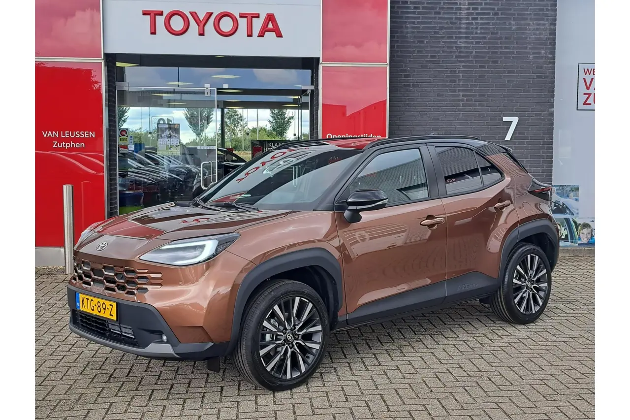 Toyota Yaris Cross 1.5 Hybrid 130 Executive 2026, foto 1
