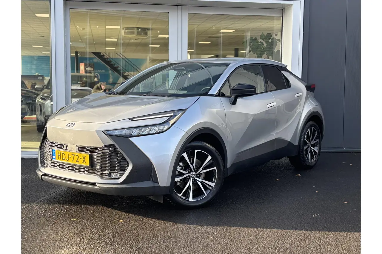 Toyota C-HR 2.0 Plug-In Hybrid 220 Dynamic 2025, foto 1