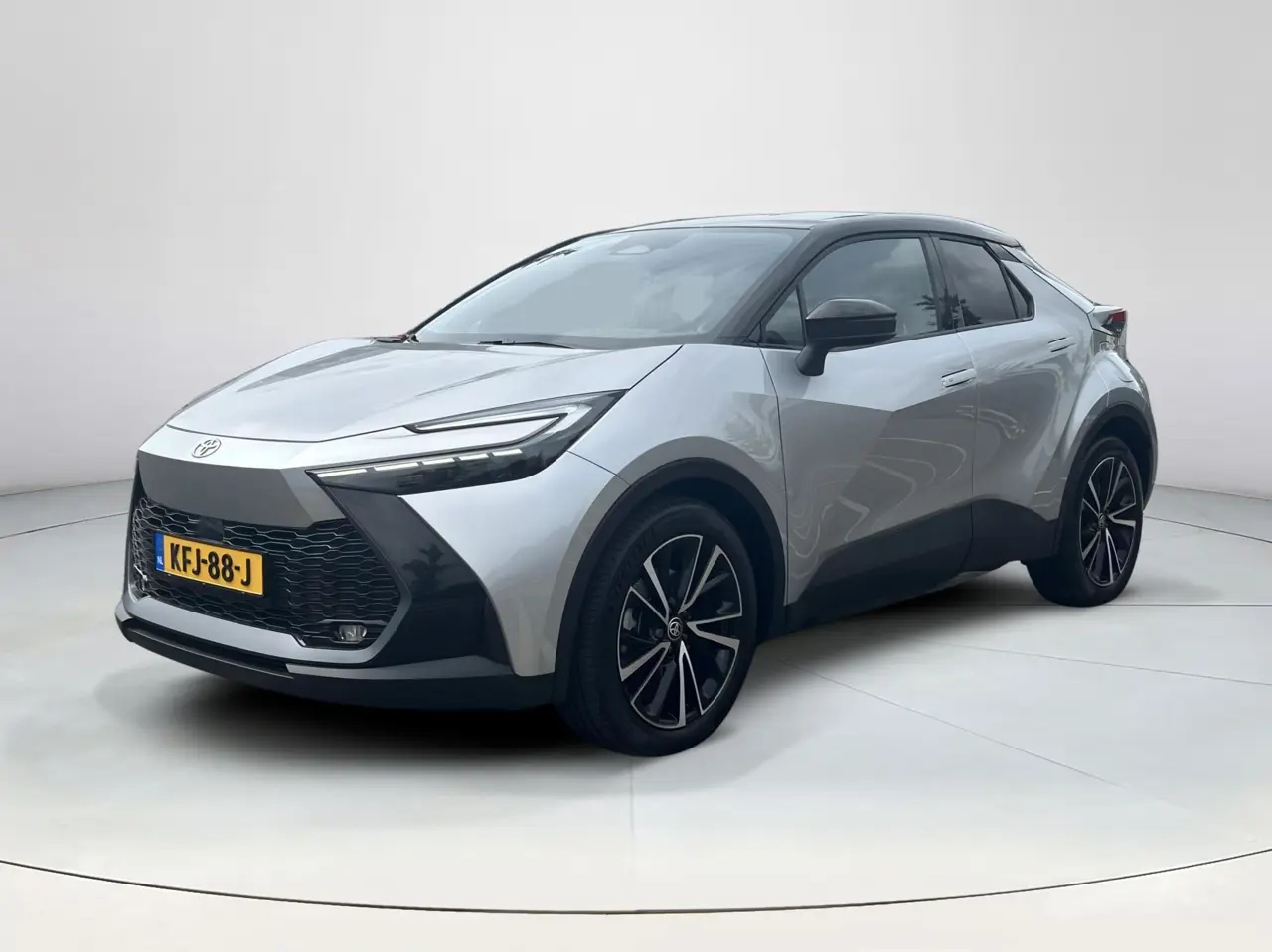 Toyota C-HR 2.0 Plug-In Hybrid 220 Executive 2025, foto 1